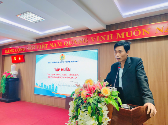    TS Đỗ Xuân Huyền – Trưởng phòng Đào tạo và Bồi dưỡng Trung tâm Công nghệ thông tin thành phố Huế tham gia tập huấn tại chương trình